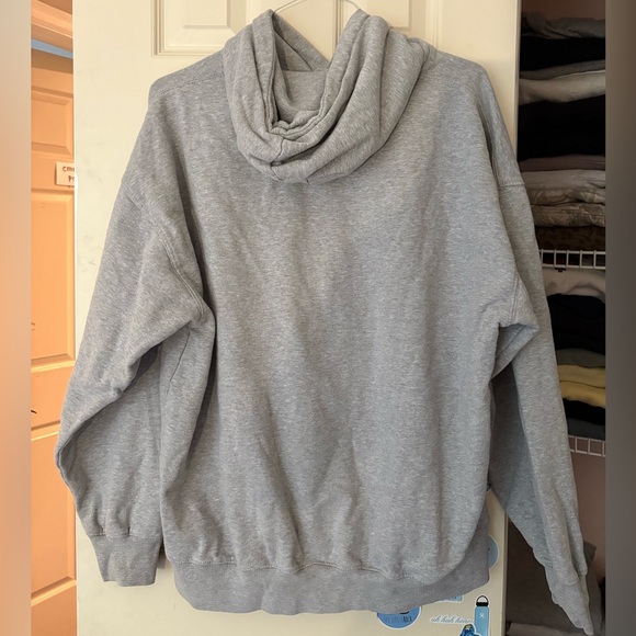 Brandy Melville Gray and Blue Malibu Sweatshirt - Picture 2 of 2